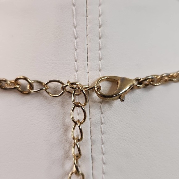 5/$20 Bundle deal - Teal Green Necklace - Picture 3 of 3